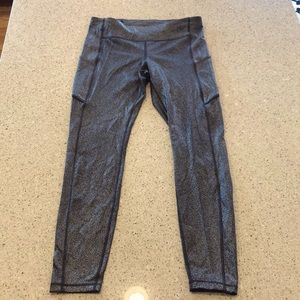 Lululemon Women’s Leggings - Size 8 - Grey/Black